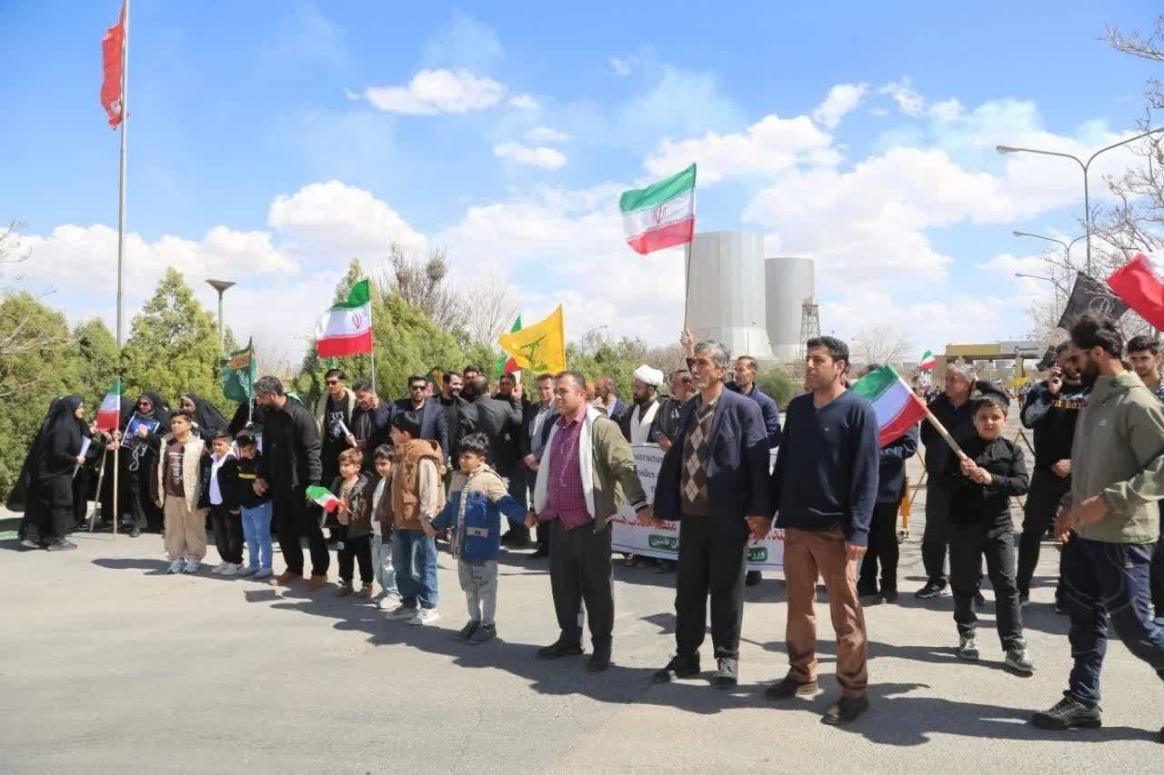 Human chains being formed around Iran’s power plants simultaneously with Trump’s warning.