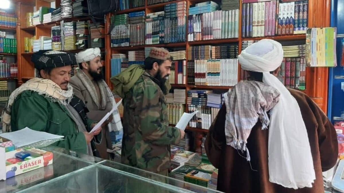 Increase in cultural restrictions: The Taliban announces the collection of 929 books from private libraries.