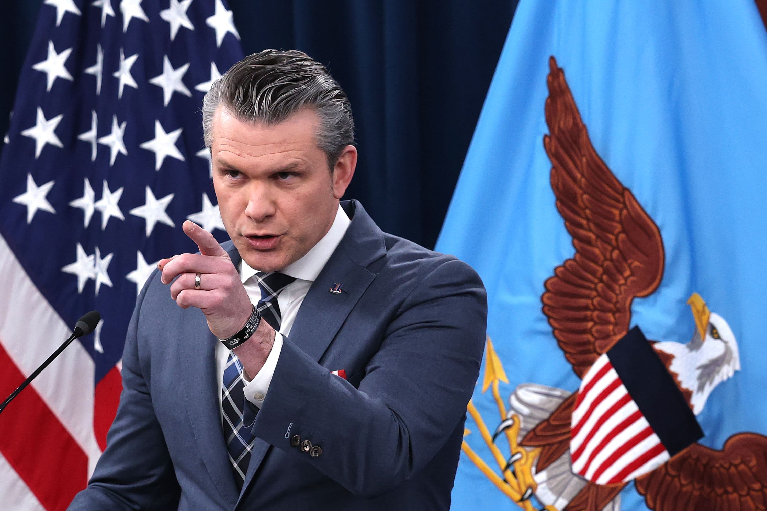 U.S.: Our presence in the Strait of Hormuz is not permanent; other countries must take over.