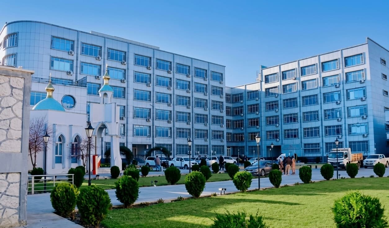 Around 200 patients visit the National Cancer Hospital in Kabul every day.