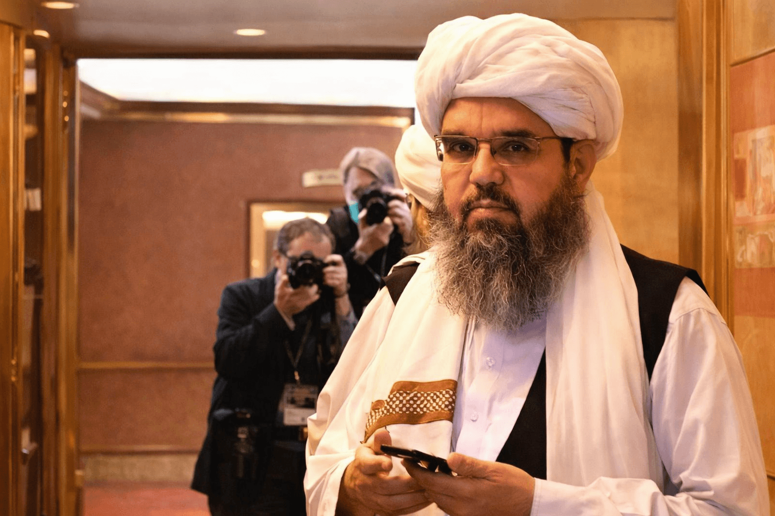 دلاور: امريكا د دوحې خبرو كې په افغانستان كې د پوځي اډې غوښتنه كړې وه.