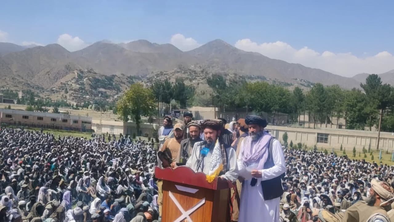 په بدخشان کې د قوماندانانو د وفادارۍ د ساتلو لپاره نغدې پیسې وېشل شوی او د کانونو د برخې ژمنې ورکړل شوي دي.