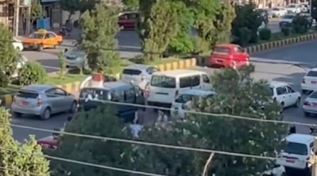 The wave of women’s arrests in Herat continues, with a widespread presence of morality patrols from the ministry for the promotion of virtue and prevention of vice across the city.