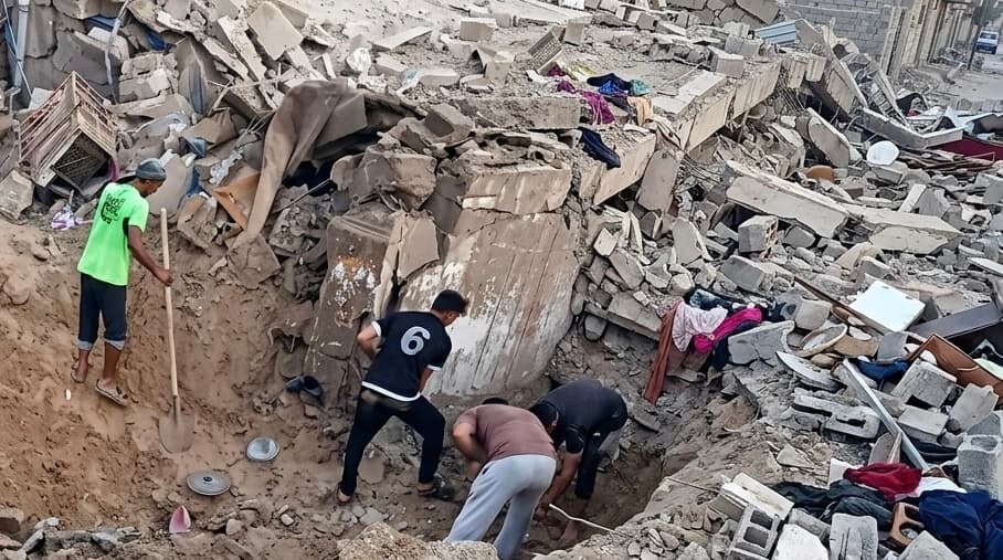 Fars News Agency: Three members of a family killed in U.S. strike on Qeshm Island.
