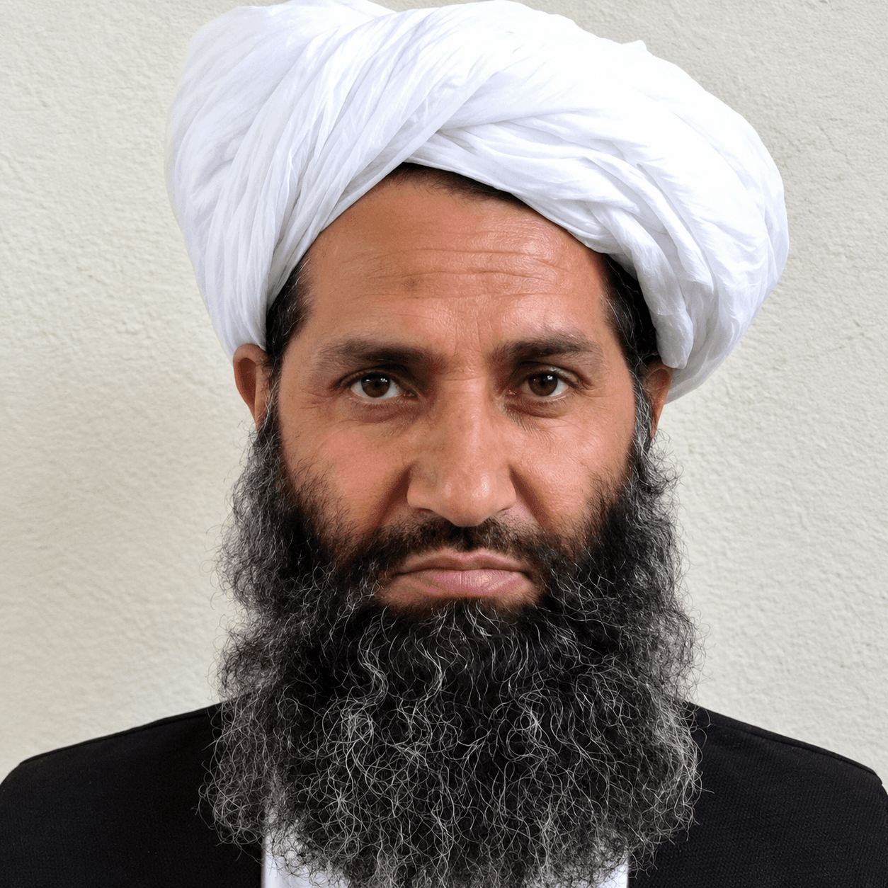 ملا هبت‌الله در مورد ریش و نماز کارمندان دولتی، دستور صادر کرده است.