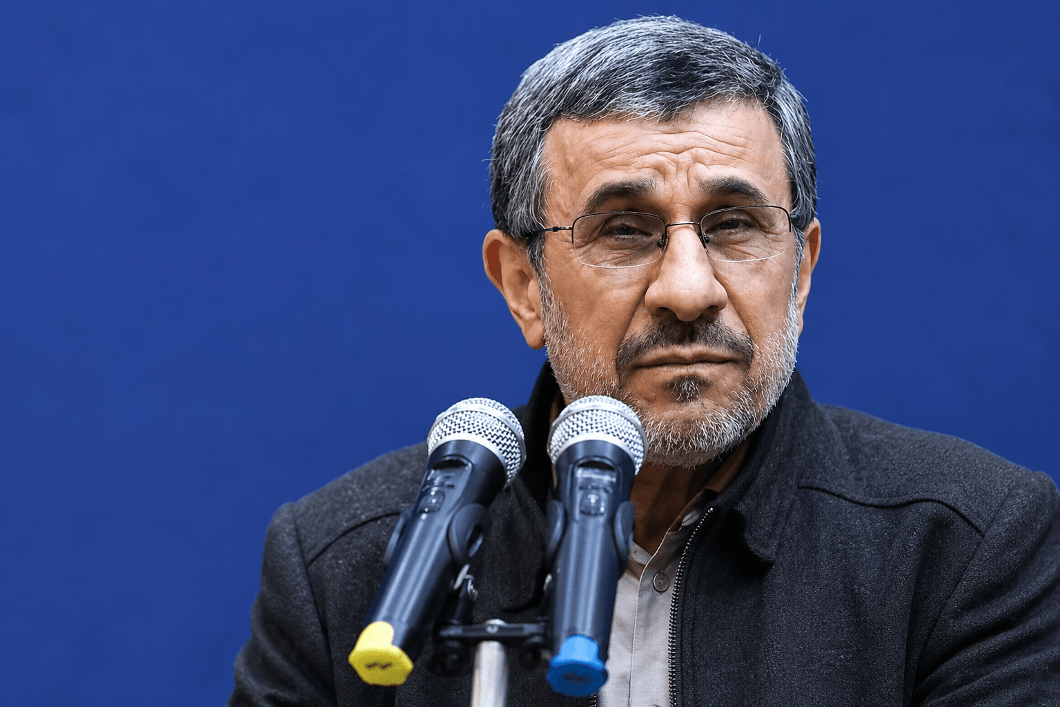 نيويورک تايمز؛ امريكا و اسرائيل ميخواستند احمدى نژاد رهبر جديد ايران شود.