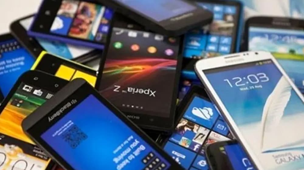 Maidan Wardak: Teachers are not permitted to use mobile phones during or outside official working hours.