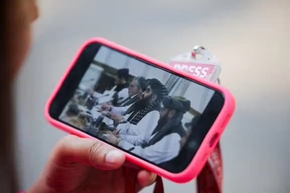 Afghanistan Journalists Center: Smartphone ba Restricts access to Information.
