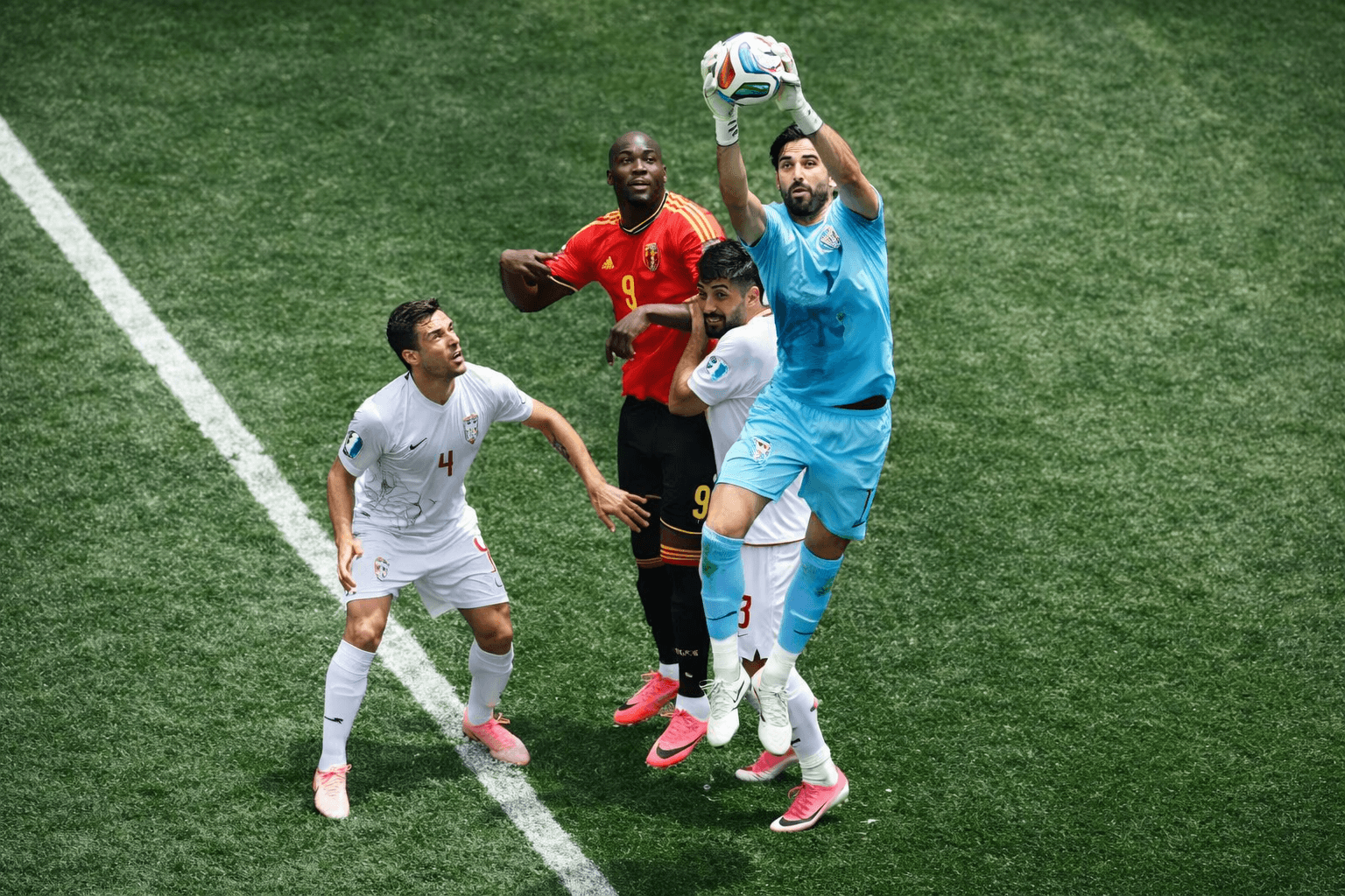 Iran and Belgium drew 0–0 in the FIFA World Cup.  “Iran’s goalkeeper Beiranvand delivered an outstanding performance.”