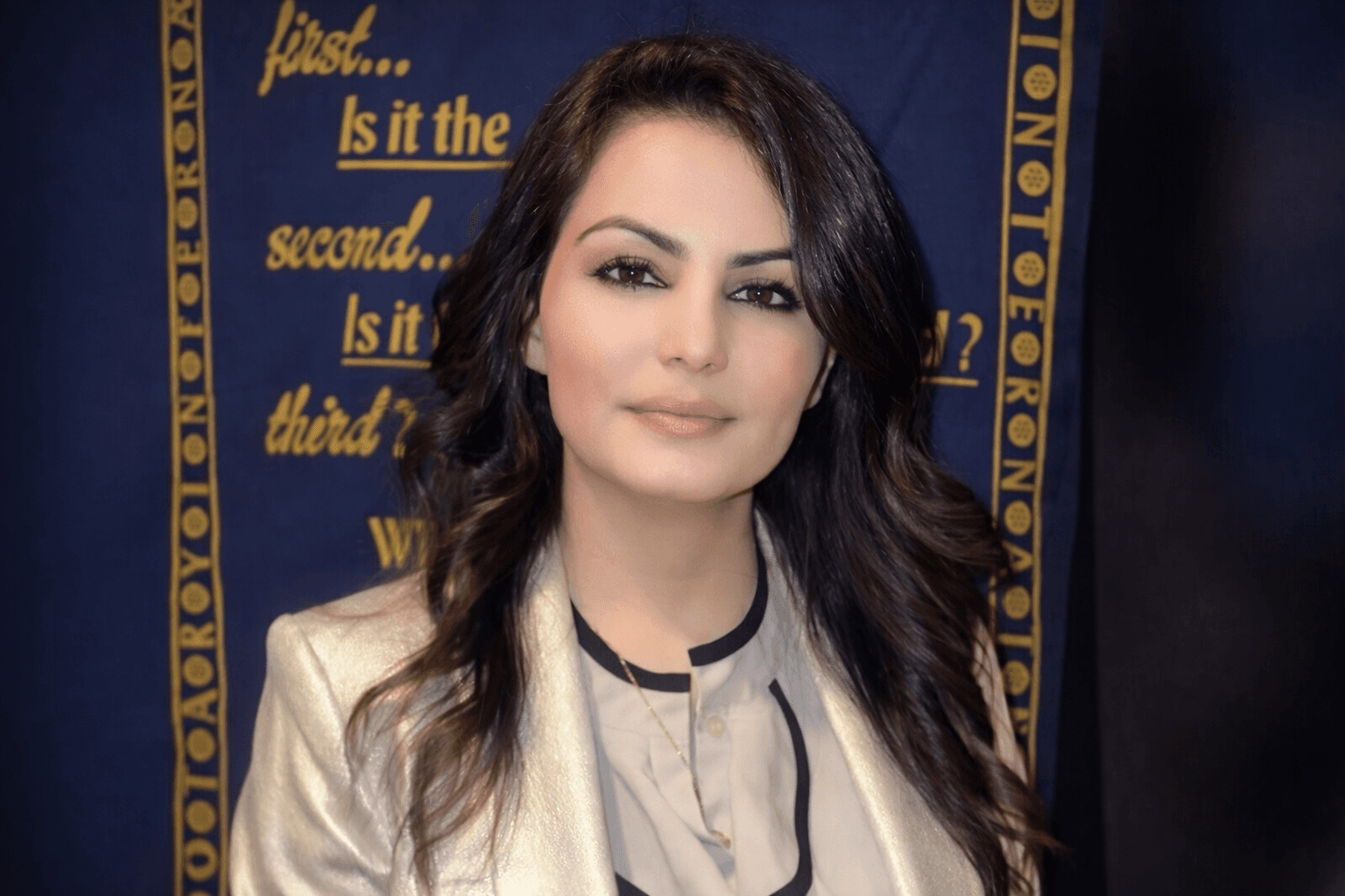 الهه احرار، نويسنده وفعال حقوق بشر افغان نامزد انتخابات مجلس نمايندگان امريكا شد.