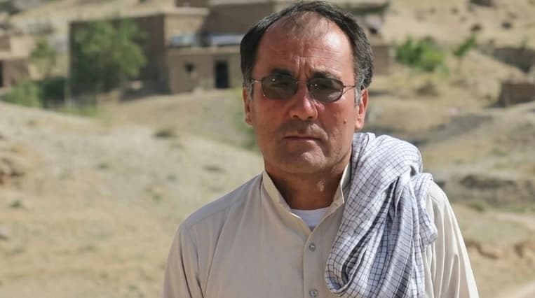 یو پخوانی پوځي په دایکندي کې د ناپېژاندو وسله‌والو له خوا وژل شوی.