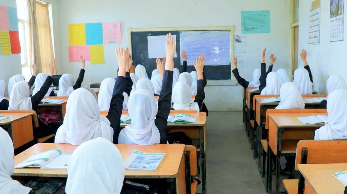 بنیاد نظارت بر حقوق: هر روز تأخیر در لغو ممنوعیت آموزش دختران، جبران‌ناپذیر است.