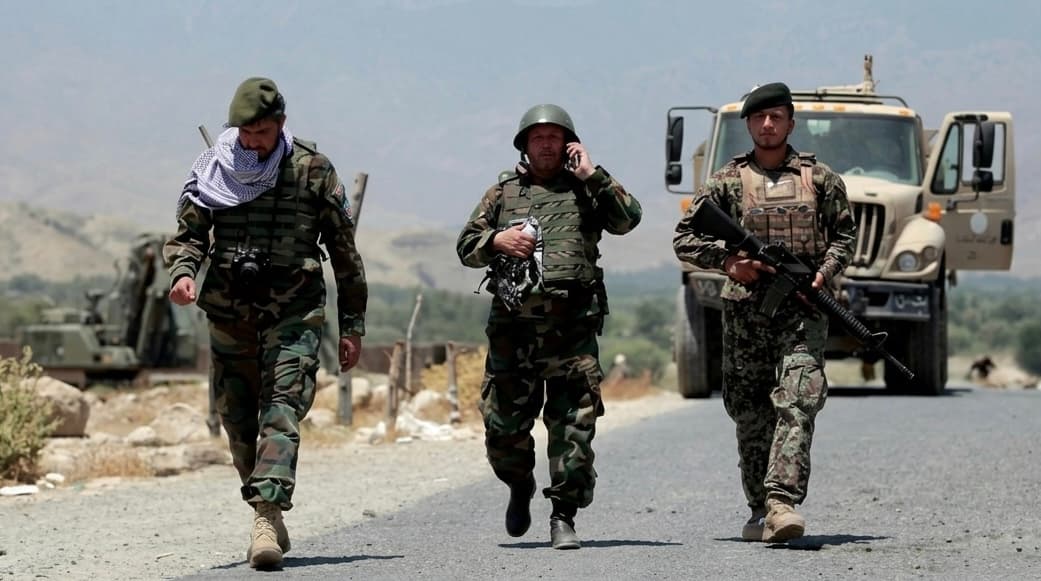 Taliban arrest four former military personnel of the previous republic in Badakhshan.