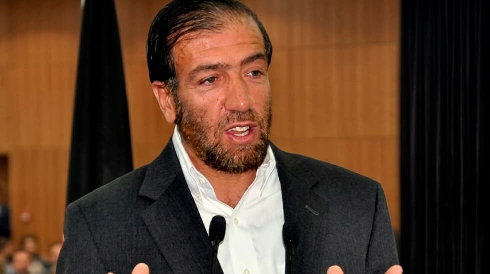 معنوي: د ښځو پر سينګار او عطر وهلو د طالبانو بنديزونه د اسلامي فقهې خلاف دي.