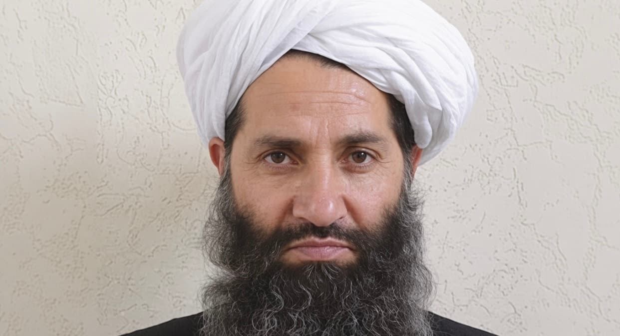 Hibatullah: Students should acquire both religious and modern knowledge and be prepared to defend their country.