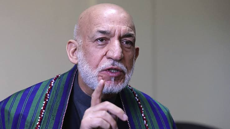 حامد کرزی: د افغانستان د پیاوړتیا لپاره د نجونو او هلکانو زده‌کړې اړینې دي.