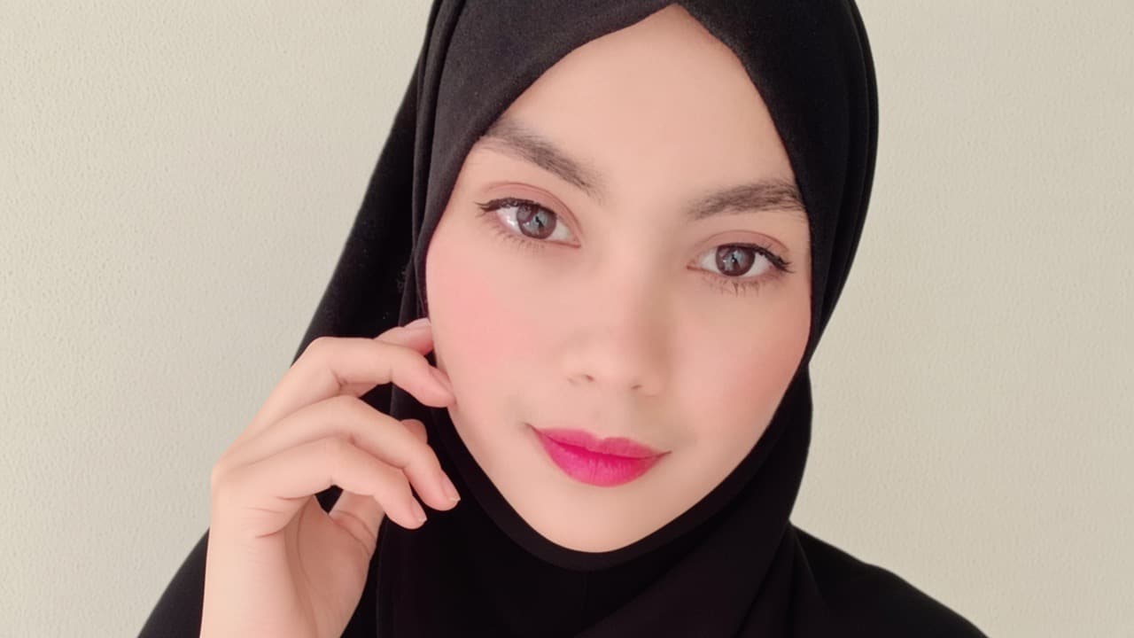 په هرات کې د ښځو د حقونو فعاله، رویا محمدي، د طالبانو له خوا ونیول شوه.