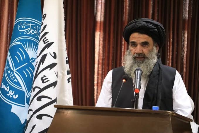 The Taliban’s Minister of Education: We can not defend oneself against the enemy with a Kalashnikov and a yellow barrel.
