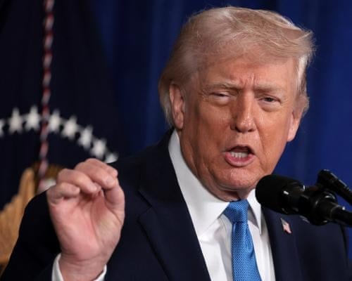 Trump: If Iran does not reach an agreement, it will face severe bombings.