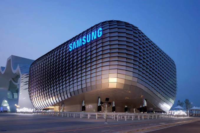 Samsung’s market value has surpassed the $1 trillion mark.