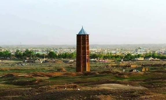 Increase in international tourists visiting Ghazni in 1405.