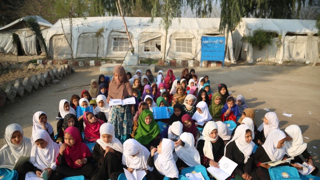 UNICEF: Educational facilities have been provided for 4 million of Afghan children.