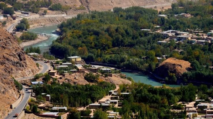 In a clash between the Taliban and farmers, one person has been killed.