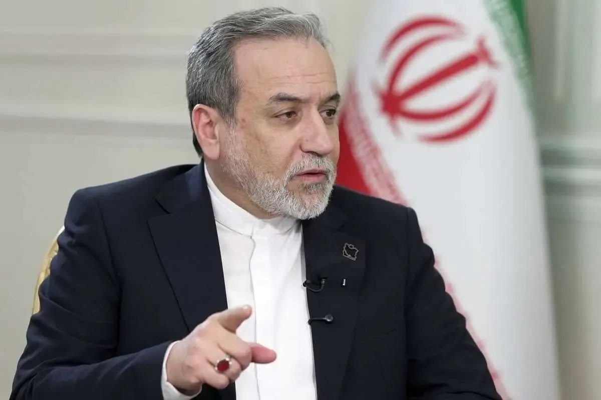 Araqchi: Kuwait attacked an Iranian vessel in the Persian Gulf and detained four people.