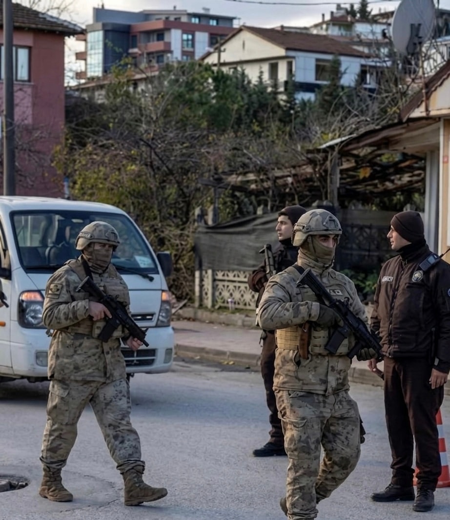 Four people were killed in an armed attack at a restaurant in the city of Mersin in Tukey.