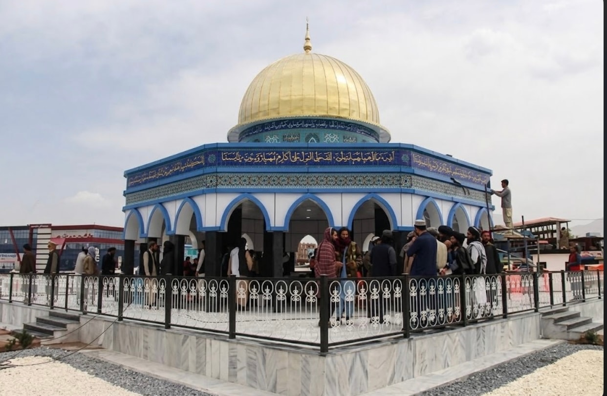 The Taliban have asked mosque imams to discourage young people from using social media.