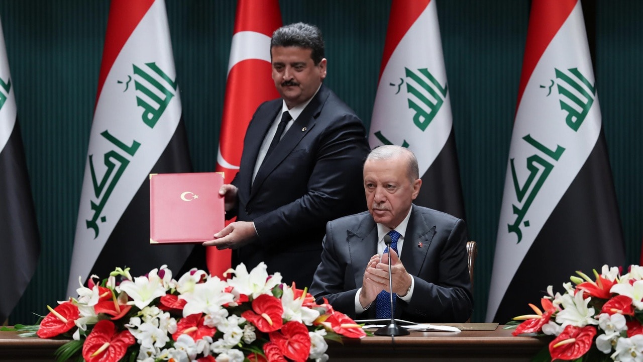 Türkiye and Iraq extend oil export agreement for one more year.