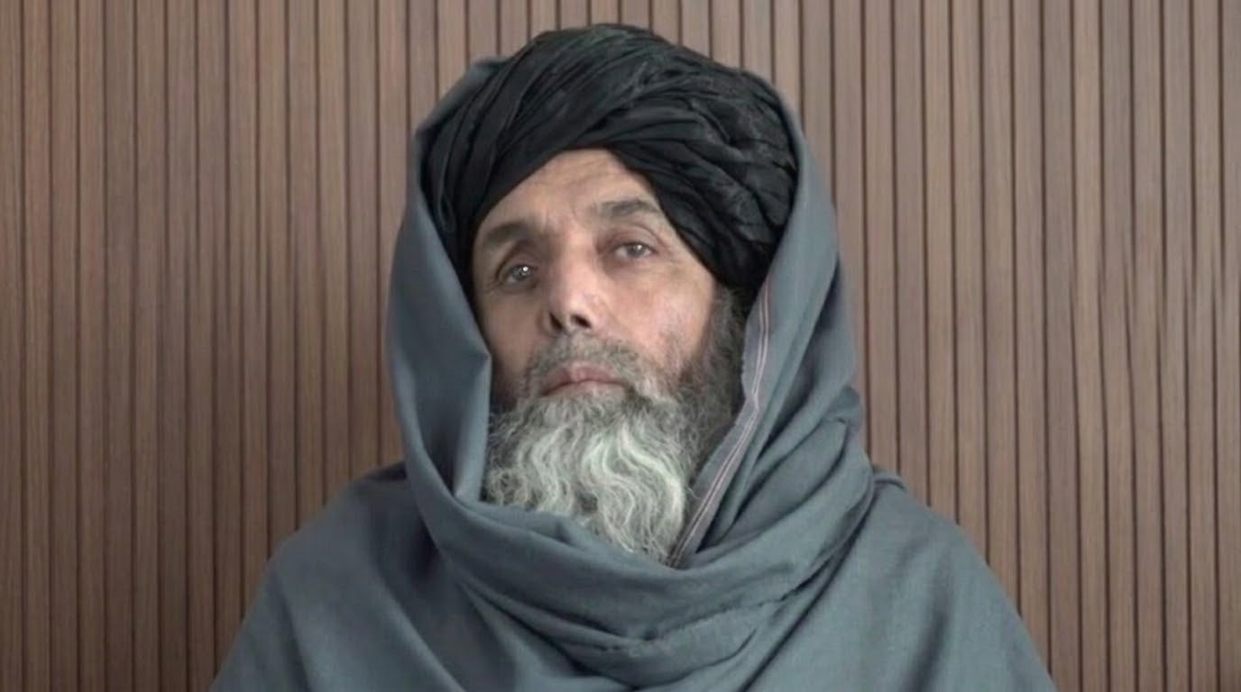 د طالبانو چارواکی: د بامیان د بودا مجسمې مې په خپلو لاسونو ویجاړې کړې دي.