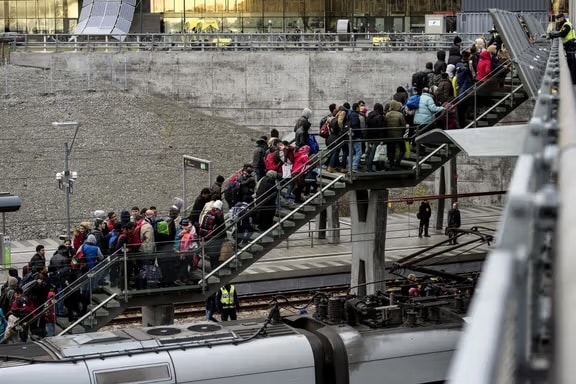 The Swedish Parliament has approved the abolition of permanent residency for refugees.