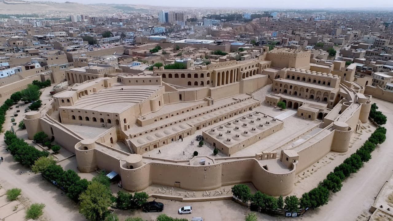 گزارشها از هرات؛ بازداشت كارمندان نهاد هاى بين المللى توسط طالبان در اسلام قلعه.