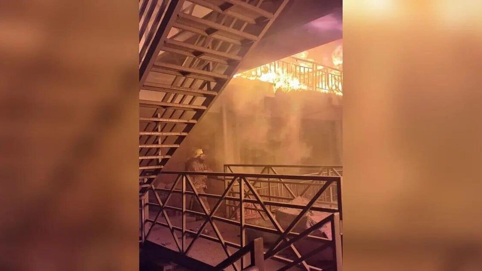 Fire in Mandawi, Kabul: Eight shops were set ablaze due to an electrical short circuit.