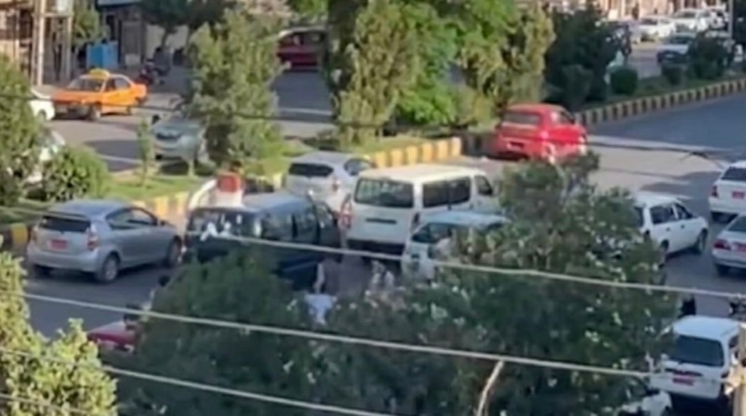 The wave of women’s arrests in Herat continues, with a widespread presence of morality patrols from the ministry for the promotion of virtue and prevention of vice across the city.