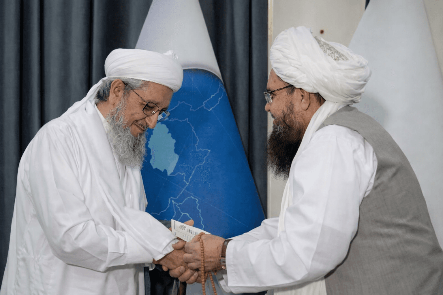 کمیسیون ارتباطات: از آغاز سال ۲۰۲۶ تاکنون، ۳۲ مقام پیشین دولتی و منسوبین امنیتی افغانستان به کشور بازگشتهاند.