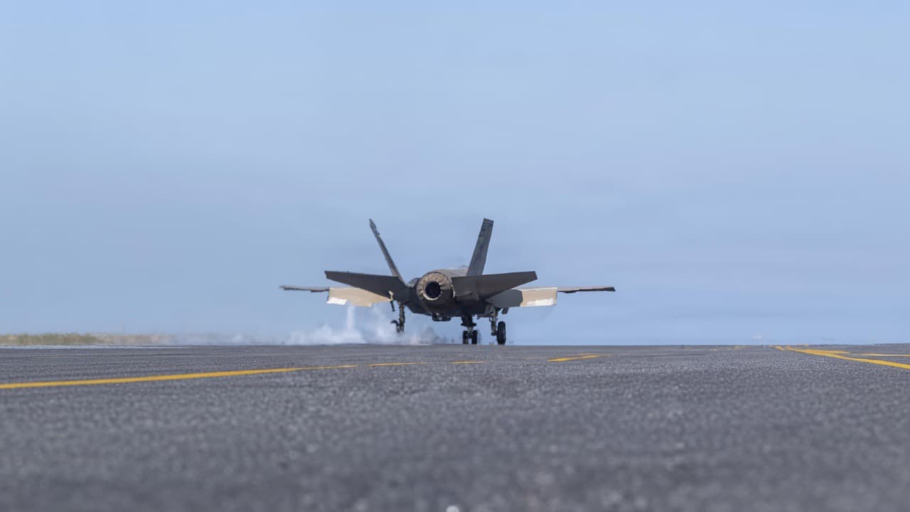Axios: U.S. military targets Iranian military Systems around the Strait of Hormuz.