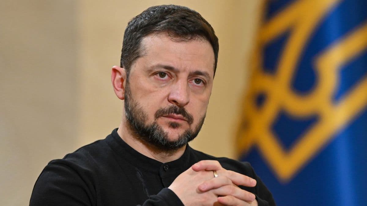 زلنسكى: اوكراين شناورهاى انتقال محموله هاى نظامى در درياى خزر را هدف قرار داد.