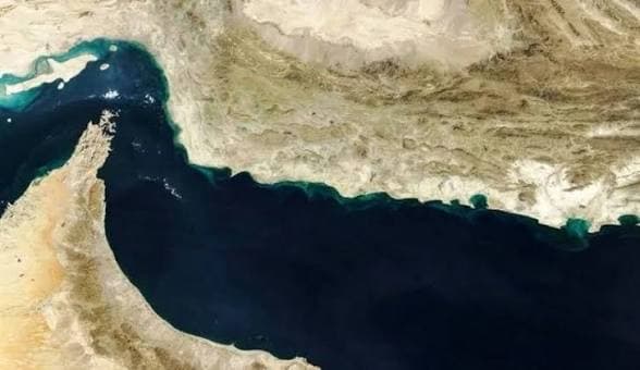 Oman has proposed joint management of the Strait of Hormuz to Iran.