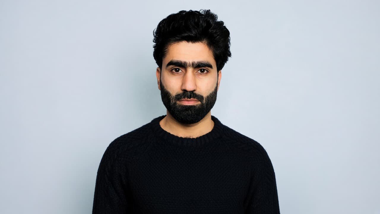 بيش از یک ماه بى خبرى از دو سينماگر و خبرنگار افغان در پاكستان.