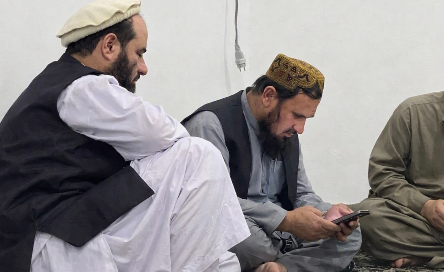 د طالبانو لوى درستيز له جمعه خان فاتح سره د خبرو لپاره بدخشان ته تللى.